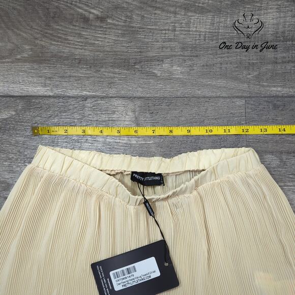 Prettylittlethings High Waisted Wide Leg Trouser Pants Size 4 - Picture 3 of 6